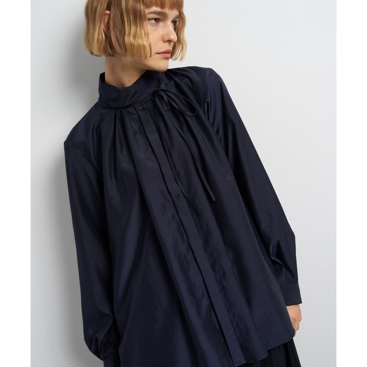 スタンドカラータックブラウス | ランバン オン ブルー(LANVIN en Bleu
