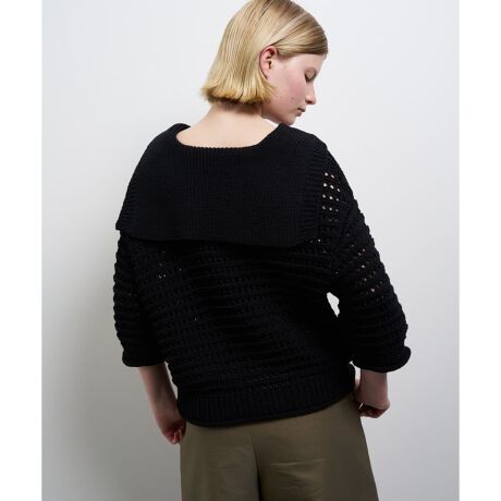 [^ԁF3586807]ƕ҂ݏグjbgvI[o[fUCƕ҂ݏグꂽACbg̓ALȕ\𐶂ݏojbgvI[o[Bɔ^傫ȃZ[[J[ŁAfReȂ珗炵ۂvXĂ܂BƎRɊۂ܂鐞⑳́A܂ōق؂̂悤Ȍy₩ȃANZgBNtgjbgȂł͂̂Ƃ͋CȂǂbNX[hYA̋l܂ꒅłBt@ubN̗D̃RbggpBʂƂ҂ݒnƑ܂āAڂɂSnɂ₩Ă܂BjbgL̃`N`Nȕɂ߂AKȑfފłB-----------------------------nFȂ򊴁FȂLkF萶ňFʓFdFdʊ|PbgFȂFhC------------------------------R[fBl[gCi[Ƃ̃C[h𑶕Ɋy߂̂Ãjbg̑햡BgG߂ɂ̓L~\[킹ăwV[ȔX^CBSTVcd˂āAF╿`钅ȂfGłBꖇłƂȕ͋CɂȂ̂ŁAVvȃpcXJ[gɍ킹邾ŁAZX̌X^CO܂Bi摜̓Tv̂߁AfUCAf()AFTCYȂǂ̎dlɕύXꍇ܂̂ŗ\߂܂BmodelFH176 B80 W61 H91@pTCYF38