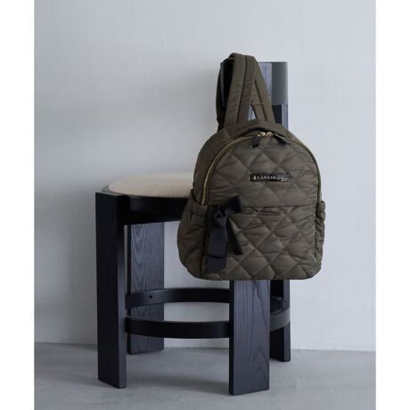 [^ԁF3599012]p̃GXv@\bNfUCIWĩLeBO{bNB EF[uό`_C̃LeBO͖{p̃fUCŁAقǂ悢GXv̌\Ă܂B{͋Cɂ킹ĎO\BTCh̃|PbgɃSʂĂāAybg{g܂ݎP₷gpɂȂĂ܂BfUCƎp˔bNȂ̂ŁAʋ΃obOƂĂ߂łBt@ubNy₩ȃiCfނɃIWĩLeBOH{AiƃJWA▭ɗZB̊̂Xeb`_炩ȕ\oÃX^CɐvX܂B