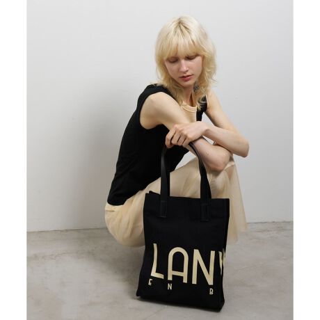 [^ԁF3566002]_ȔzF̃SvgBڂ̋l܂|GXe̔zɁAnh͉ANbLOꂽ{Ai悭dグg[gobOB̃|PbgzF̃ANZgBi摜̓Tv̂߁AfUCAf()AFTCYȂǂ̎dlɕύXꍇ܂̂ŗ\߂܂B