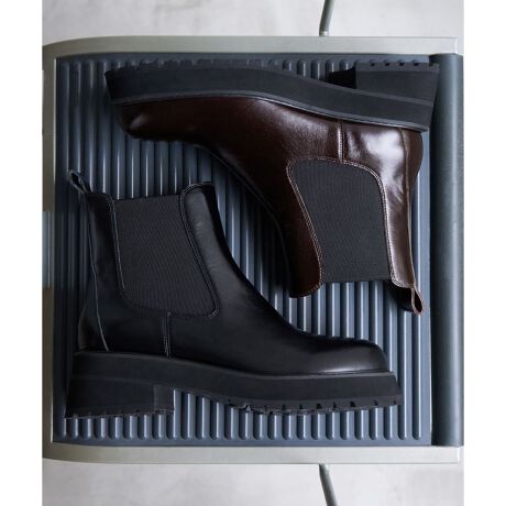 [^ԁF3586022]fUC悢{[\[ƁAV[vŔAbp[gݍ킹A▭ȃoX̃TChSAu[cB咣AKxȑ݊̂\[͑ɒ悢dvXAR[fBl[g߂AX^CAbvʂ҂ł܂B͂Ƃׂ߂̃VGbgȂ̂ŁAYɌA{[ȂX^CbVȈۂłBpcɂXJ[gɂ킹₷A\ȃ~h|CgBfނƗSn[݂̂FƁA񂾂悤Ȕ͂̏㎿ȃU[gpB̏iȃU[̎Au[cŜ̈ۂƃNXAbvĂ܂B芴̂\[ƁAEX[YȃTChSAdlŁAfUCłȂX̉KƍlĂ܂BR[fBl[g̈ꑫ΁AH~̃X^CO̕ƍL܂Bאg̃pcu[cĈ͂AChpc̐炿Ɣ`̂fGłB肪肵Ă̂ŁAtF~jȃs[X⃍OXJ[gƍ킹ÐhMIXX^C߁BJWAȑiグAꂢ߂ȃX^Cɂ̓[hȃGbZXĂ閜\ȈꑫłB