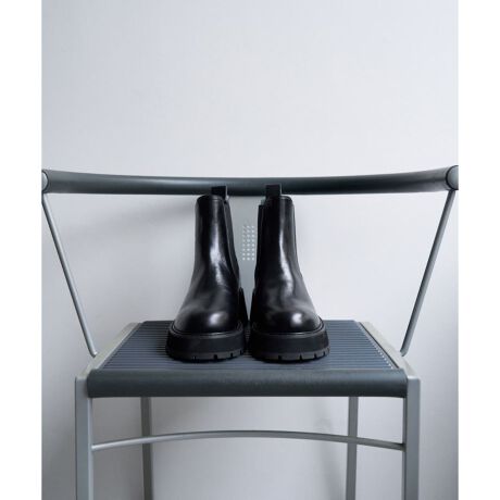 [^ԁF3586022]fUC悢{[\[ƁAV[vŔAbp[gݍ킹A▭ȃoX̃TChSAu[cB咣AKxȑ݊̂\[͑ɒ悢dvXAR[fBl[g߂AX^CAbvʂ҂ł܂B͂Ƃׂ߂̃VGbgȂ̂ŁAYɌA{[ȂX^CbVȈۂłBpcɂXJ[gɂ킹₷A\ȃ~h|CgBfނƗSn[݂̂FƁA񂾂悤Ȕ͂̏㎿ȃU[gpB̏iȃU[̎Au[cŜ̈ۂƃNXAbvĂ܂B芴̂\[ƁAEX[YȃTChSAdlŁAfUCłȂX̉KƍlĂ܂BR[fBl[g̈ꑫ΁AH~̃X^CO̕ƍL܂Bאg̃pcu[cĈ͂AChpc̐炿Ɣ`̂fGłB肪肵Ă̂ŁAtF~jȃs[X⃍OXJ[gƍ킹ÐhMIXX^C߁BJWAȑiグAꂢ߂ȃX^Cɂ̓[hȃGbZXĂ閜\ȈꑫłB