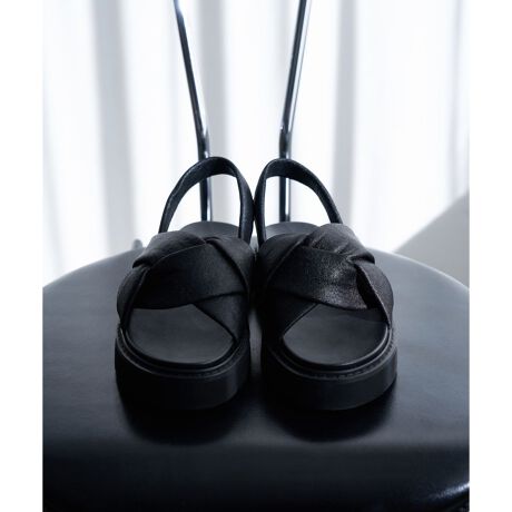 [^ԁF3546025]fUCfUC̍b܂Ă悤ȃfUCT_BcCXgĂ镔ɃtBbgA͂₷ANxg̓Xgb`̂fނŁÂ܂ܗăXgXt[BANeBuɓƂɂ߂łBObV[Ȍ򊴂fނbނŎgpAiȈہBꕔ͍ɂȂĂ܂BR[fBl[ĝ݂Ń{[{gX⃍OsDBאg̃pc킹ăT_ĂfUCR[f̃|CgɂȂ܂Bx[VbNȃubNɁA悢CoNghJ[̃uE̓FWJBi摜̓Tv̂߁AfUCAf()AFTCYȂǂ̎dlɕύXꍇ܂̂ŗ\߂܂BTCYS=22.5 M=23.5 L=24.5