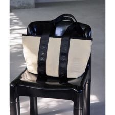 ロゴテープワイドトートバッグ