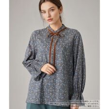 小花柄ボウタイブラウス