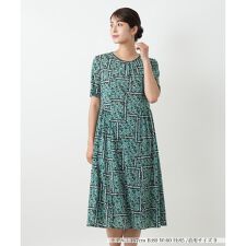 洗えるフラワー柄フレアワンピース【パワーネット素材】