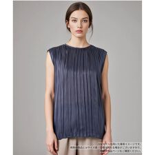 プリーツノースリーブブラウス