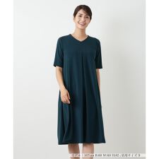 洗えるVネックフレアワンピース【Leilian WHITE LABEL】