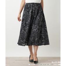 フラワー刺繍スカート