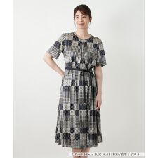 幾何学柄フレアワンピース【ROCHAS Premiere】