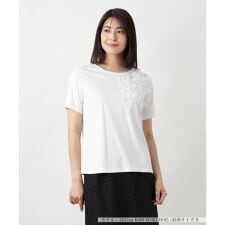 フラワー刺繍Tシャツ