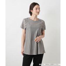 幾何学柄ブラウス