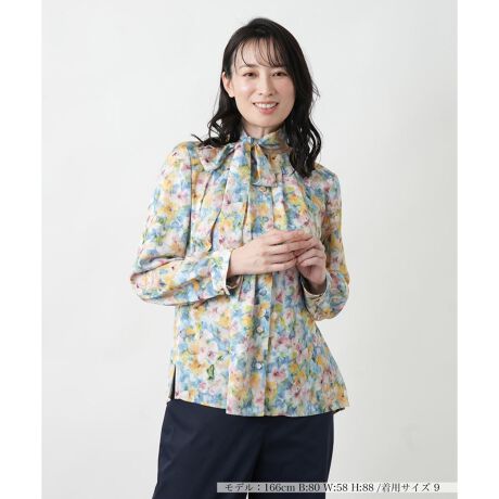 [^ԁF0500370]؂₩ȃt[vg͂̃{E^CuEXB_炩ȑfފƃGKgȃVGbg炵Ă܂B{E^CfUCNVbNȕ͋CoAItBXX^C炨o܂ŕLV[ŊBtgɂ͑@ׂȃ{^{AiȈۂvXB̃JtXfUCƊoAWPbgJ[fBKƂ̃C[h߁BtẴR[fBl[gɂ҂̈ꖇłB艿iōj́A2025N627̃Z[JnO̓X܂ɂ̔iłB