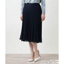 プリーツロングスカート