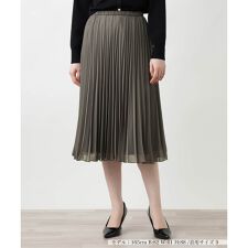 プリーツロングスカート