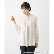 洗えるデザインブラウス