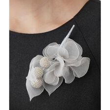 レリアン(Leilian)のコサージュ