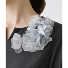 レリアン(Leilian)のフラワーコサージュ