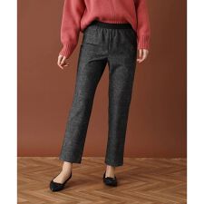 レリアン(Leilian)のスリムアンクルパンツ