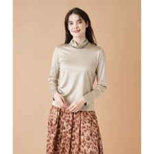 レリアン(Leilian)のストレッチシルクハイネックカットソー