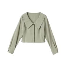 大きな襟ブラウス