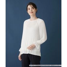 プリーツブラウス