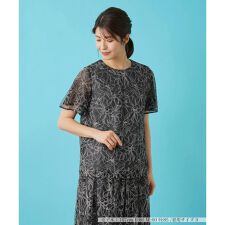 フラワー刺繍半袖プルオーバーブラウス