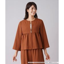 レリアン(Leilian)の【セットアップ対応商品】洗えるペプラム切替ノーカラージャケット