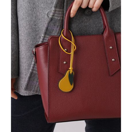 [^ԁF0206074]ߍׂ₩ȎVRRfނŎdグAiȗm`[t̃`[B莝̃VvȃobÕnhɓY邾ŁAVѐSӂۂɕς܂B[Xȕ͋C͂̃vXACełB