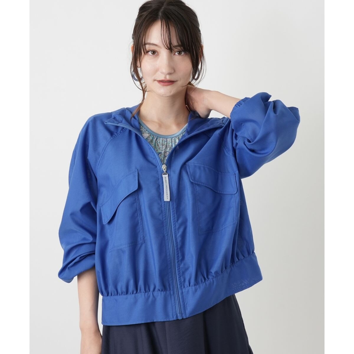 【美品】レリアン フード付きショートジャケット ROCHAS Premiere フーデッドジャケット【MUSE BY ROCHAS Premiere】 | レリアン(Leilian