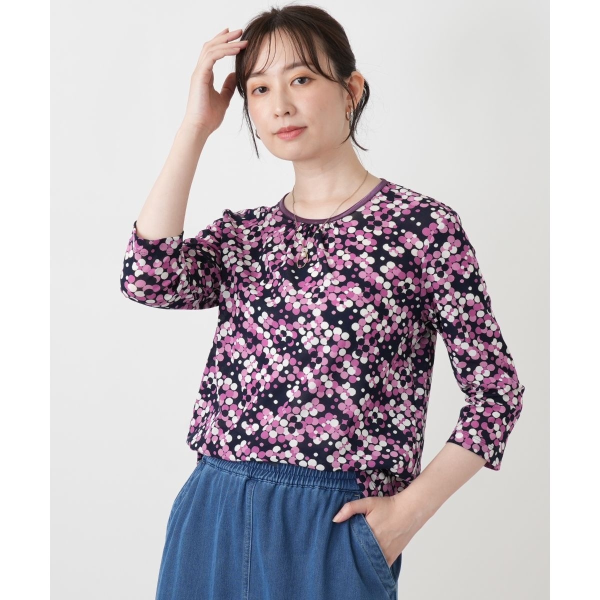新品タグ付き　Leilian WHITE LABEL七分袖クルーネックカットソー ドット柄七分袖カットソー【Leilian WHITE LABEL】 | レリアン(Leilian