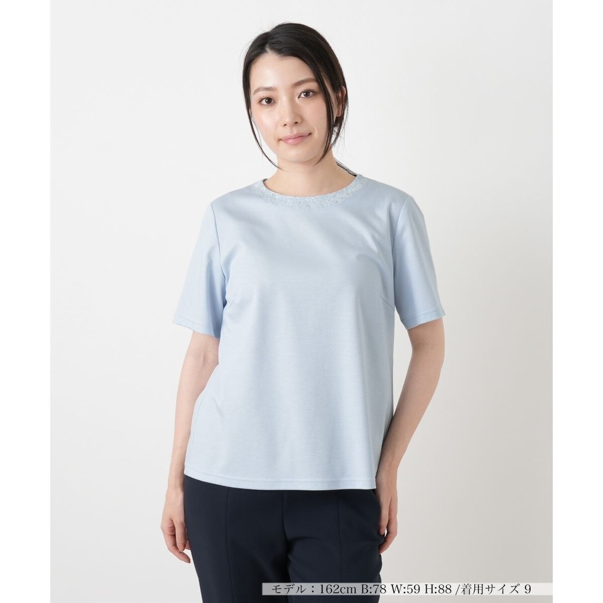 刺繍クルーネックカットソー【Leilian WHITE LABEL】 | レリアン