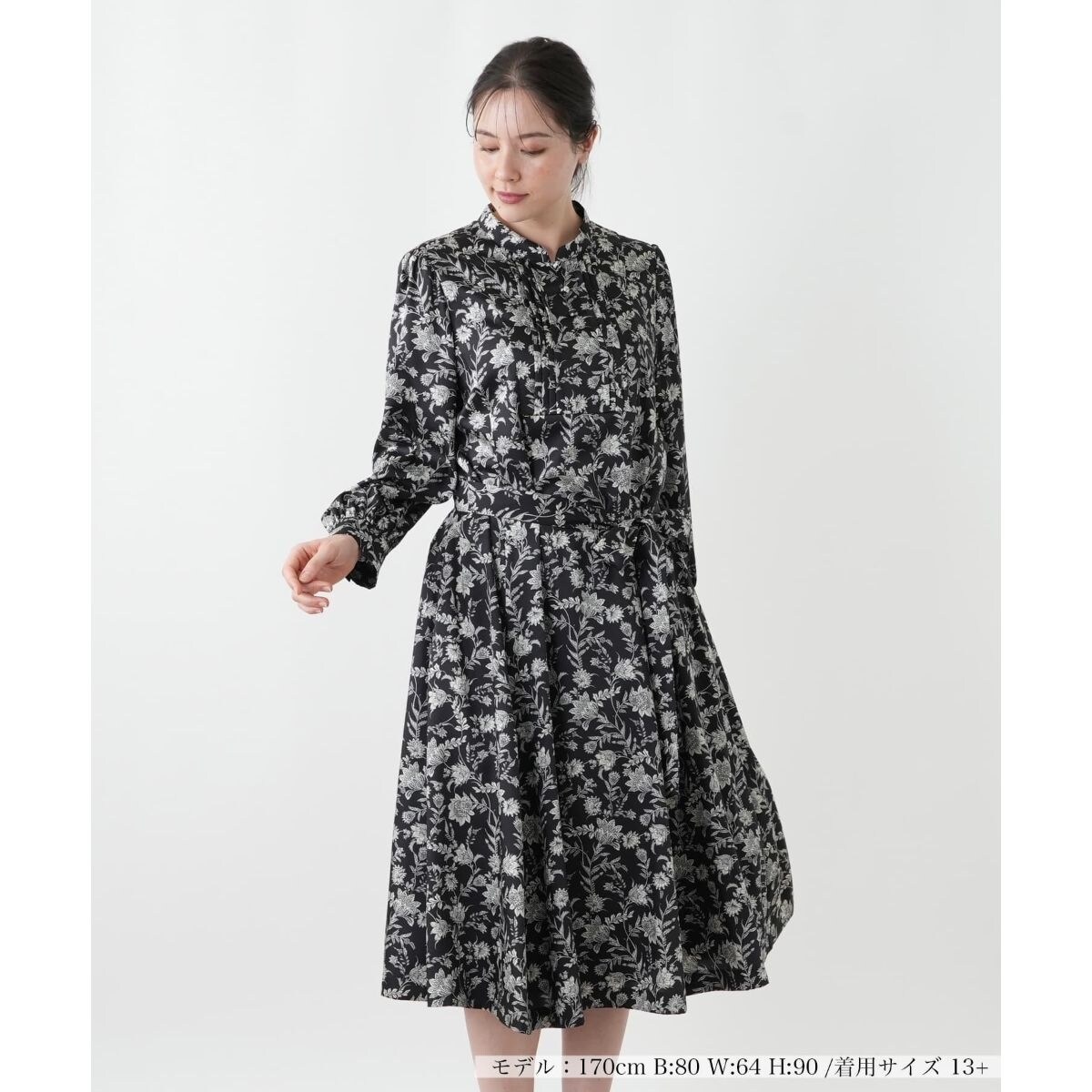 ROCHAS イタリア製 レーヨンワンピース 38 ROCHAS イタリア製 レーヨンワンピース 38