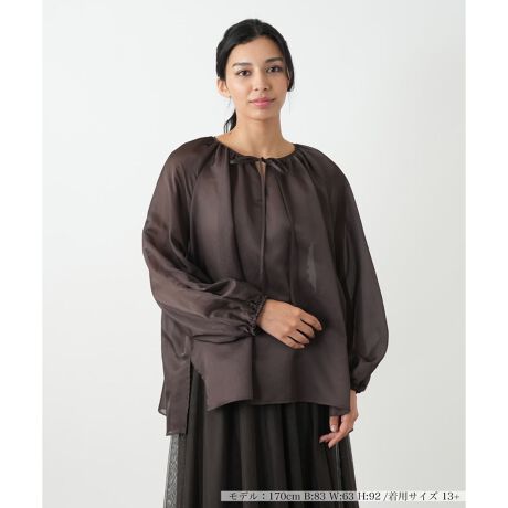 [^ԁF1506009]------------------------------------pV[YFHLkFȂF|PbgFȂňF肨戵@FEHbVu(􂢉)nFȂtiF{Os-------------------------------------Ȃ₩ȓ̂fނ̃uEXłBMU[񂹂ꂽEhlbNƁAtg̃{fBe[A炵_炩Ȉۂ^܂BƂVGbgƁAhbvV_[̃fUCAbNX̂钅ȂoBɂ̓V[O{AӂƂ{[X[ughvX܂By₩ȑfފ́ACi[Ƃ̃C[hX^Cy߁AOV[Y􂷂ACełBi̐F́ABeꏊ̂Aql̂g̋@ɂFČꍇ܂B\߂ByTCY\Lɂāz7(S)NEMIKATCY09(M)NEMIKATCY111(L)NEMIKATCY213(XL)NEMIKATCY313{=NEMIKATCY5i^Oyѕi\^ONEMIKA^O\LŋLڂĂ܂BfUCăTCYقȂꍇ܂Bڂ́uTCYڍׁv̍ڂmFB