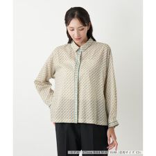 幾何学柄ブラウス