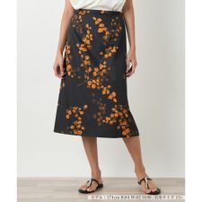 レリアン　プラスハウス(Leilian PLUS HOUSE)の花柄スカート【Leilian WHITE LABEL】