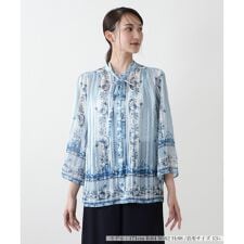 【店舗人気】【ウォッシャブル】プリントボウタイブラウス【BOURGE】