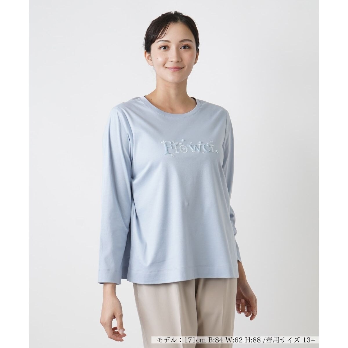 フラワーロゴカットソー | レリアン プラスハウス(Leilian PLUS HOUSE