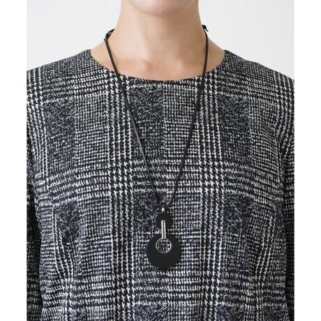 [^ԁF1405147]Iȃ`[ŃR[fBl[g̃ANZgɁBi`ȐFAGߊ̂鑕ɕςĂACełBX̒ȂɗVѐS܂B