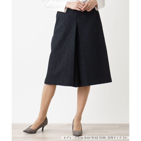 [^ԁF1406084]Fx[XƂVvŏiȃfUC̃XJ[głB~fBiG܂ł̒jŁAtgɂ͐[߂̃{bNXv[c{ĂÅƓĂ܂BEGXg̓SdlŁAtBbgƉK˔Ă܂B܂An͐D蕿̂悤ȃeNX`[AnȂ\̂fނłB̂悤ȃVbNȃfUĆA܂܂ȃgbvXƍ킹₷AtH[}ȃV[JWAȓgɂ􂷂ACełBv[ȃVcuEXƑgݍ킹ƁAꂽۂ^܂BLeilian WHITE LABELizCg[xjEEE͔hfUCi[Ƃ̋ƂŁAx[VbNȏiɂghꂽuhłB