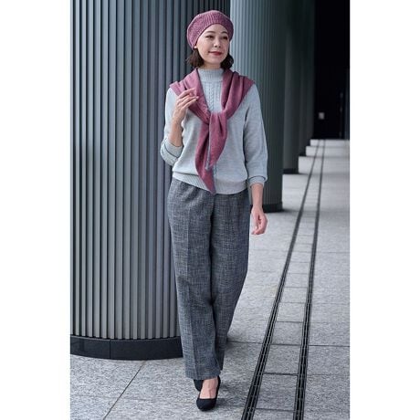 [^ԁF1205640]҂ݒñx[X͑lJWAȈꖇB͖͂57cmŁA57cm`60cm炢܂őΉ\łBCMX̍iȏbт舵uhAuJohnstons of ElginiWXgYIuGKjvƂ̃R{[Vɂ郌AIWiRNV̈łB