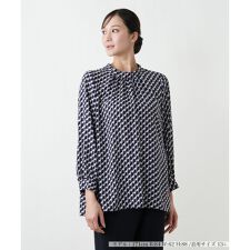 ギャザーネック幾何学柄プルオーバー