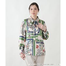 【店舗人気】スカーフ柄ブラウス【26年2月カタログ】