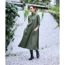 洗える Vネックワンピース