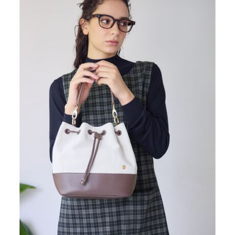 [^ԁF4500432]vŌy₩ȃ|GXẽLoXnɁA㎿ȋvgݍ킹AJWAȂNX̂oPbgobOBS[hJ[̋iȃANZgYĂ܂Bgbvnhł̎莝͂At̃Xgbvt΃V_[obOƂĂ􂷂2WAYdlB̓̋CR[fBl[gɍ킹ăAW\łBꂢ߂JWA܂ŁALX^CɊYĝ悢ACełB------------------------------------pV[YFHO|PbgF0|PbgF2tiFV_[XgbvO-------------------------------------i̐F́ABeꏊ̂Aql̂g̋@ɂFČꍇ܂B\߂B