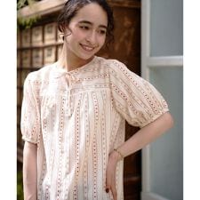 ドットと花柄のタイブラウス【DEVEAUX】