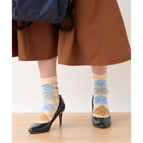 [^ԁF4300462]vbs[Ɉ߂ĂA[KC̃N[\bNXBN₩ȐFpbƖڂdオŁAł̃VvȃR[fBl[g̃|CgƂĎĂfGłBV[YlC̃[t@[V[YƂ͔̑QŁAXyȂ܂B