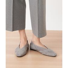 キャラ・オ・クルス(CARA O CRUZ)のスエードフラットパンプス