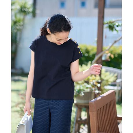 [^ԁF4400242]VvŉĂ̒񂵂ɏd󂵂ȃRbgdẴgbvXBhbvX[uŔL[vAKxȃbNXVGbgŃfUC܂Bɂ̓TChXbgAg̏Ă̂ŃoX悭Ȃ܂BS[hJ[̃V_[{^b`ȃANZgɁBV[gpcƂ悭A^E烊][g܂őʂȃV[Ŋ􂵂܂B------------------------------------pV[YFĐLkF蓧F|PbgFȂňF肨戵@FEHbVui􂢉jnFȂ-------------------------------------i̐F́ABeꏊ̂Aql̂g̋@ɂFČꍇ܂B\߂BCoC by CARA O CRUZEEE͔hfUCi[Ƃ̋ƂŁAx[VbNȏiɂghꂽuhłB艿iōj́A2024N628̃Z[JnO̓X܂ɂ̔iłB