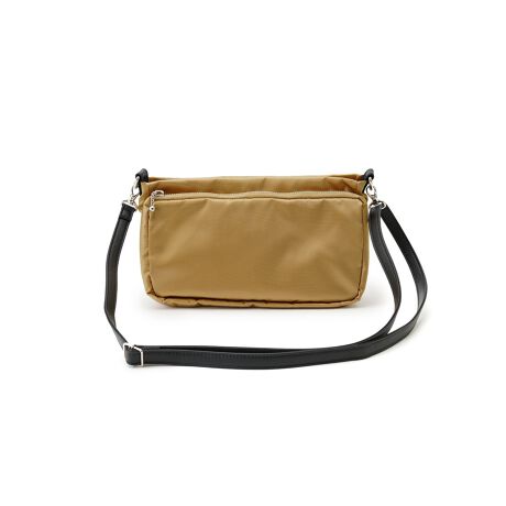 [^ԁF4400494]iCnfނ̌y₩ȑfފX|[eB[ȉ̂{fBɁAlĤȂ߂炩ȑfނ̃V_[ň߂ĂV_[obOBƃWbvŎd؂Ă鏬ȃ|PbgŁAł̃[L[CzȂǂƎ[\BX}[gȌڂ́ÄړXŊ􂵂܂B